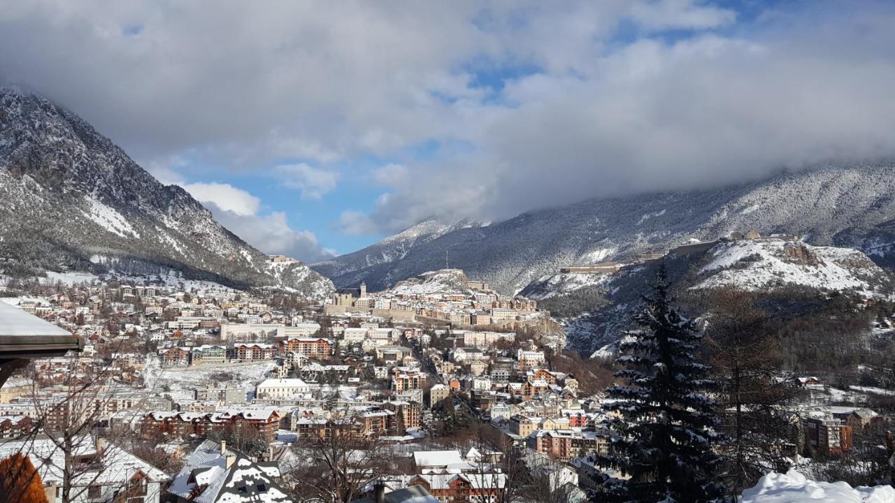 Studio Sympa Avec Terrasse , Maxi 4 Pers.Briancon Exteriör bild